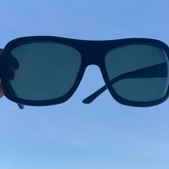 Ferragamo glasses - Picture 3 of 7